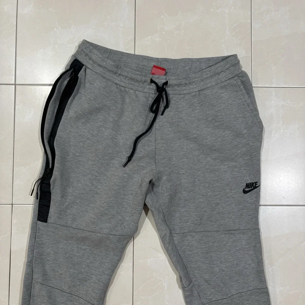 Nike Tech Sweatpants Mens Large Gray Fleece Jogger Zip Pocket 545343-065